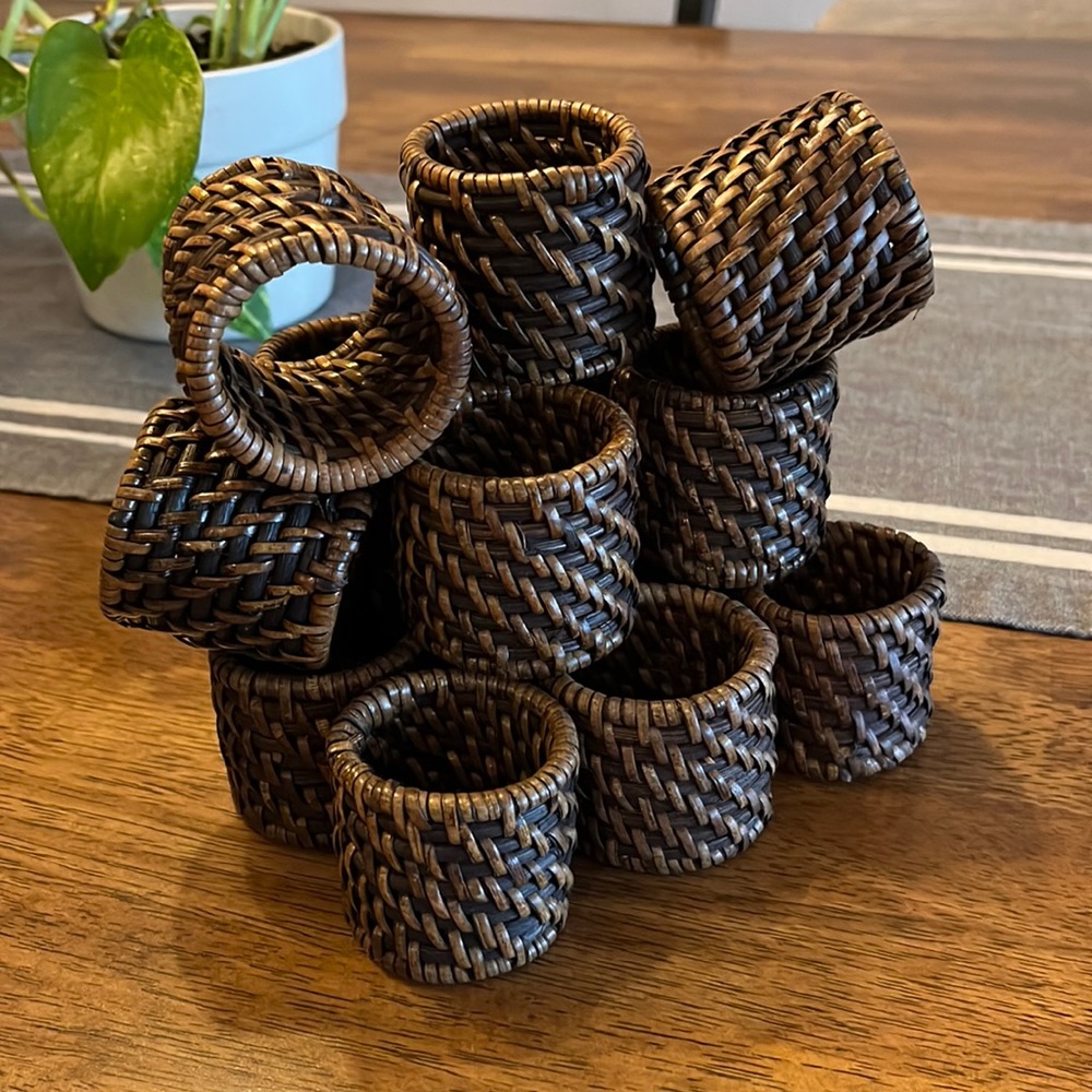 Set of 16 Wicker Napkin Rings
